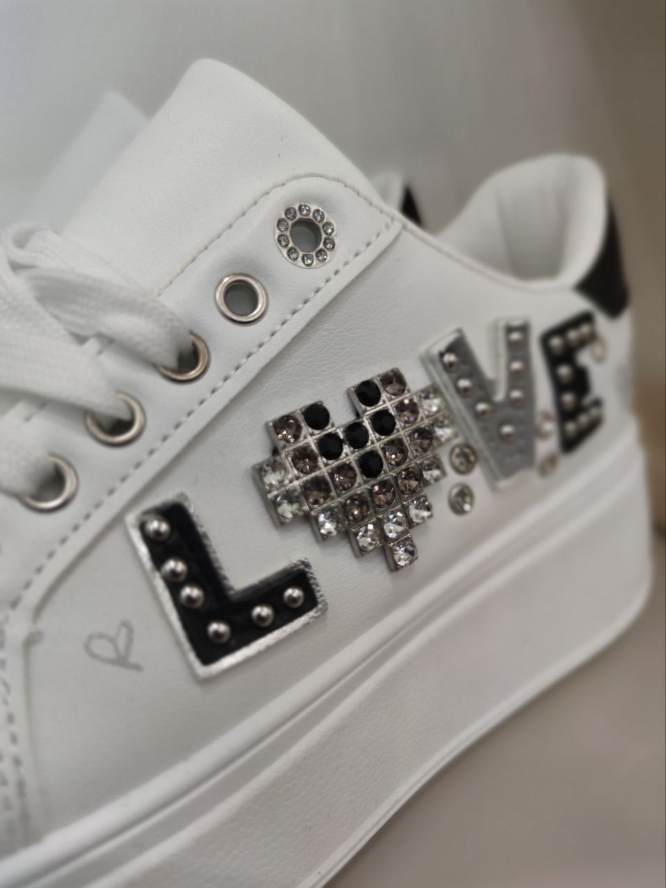 Sneakers love