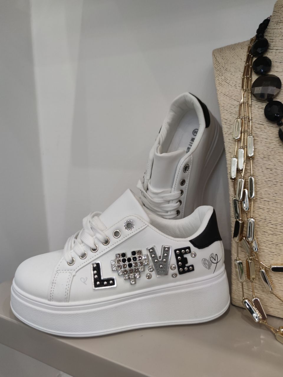 Sneakers love